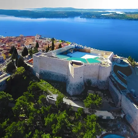 Beader * Brodarica (Sibenik-Knin)