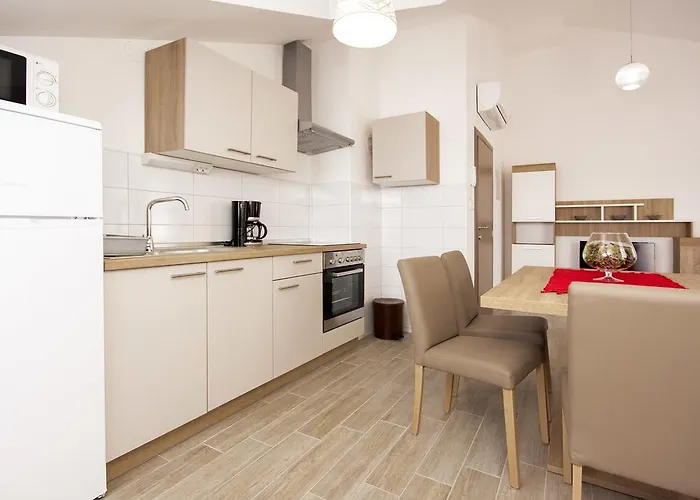 Beader Brodarica (Sibenik-Knin)